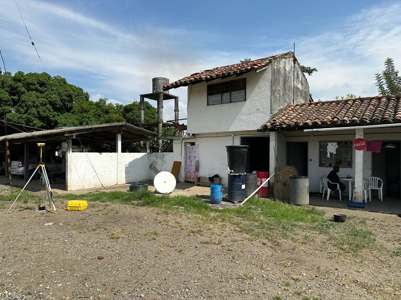 Trabajo topográfico GNSYS