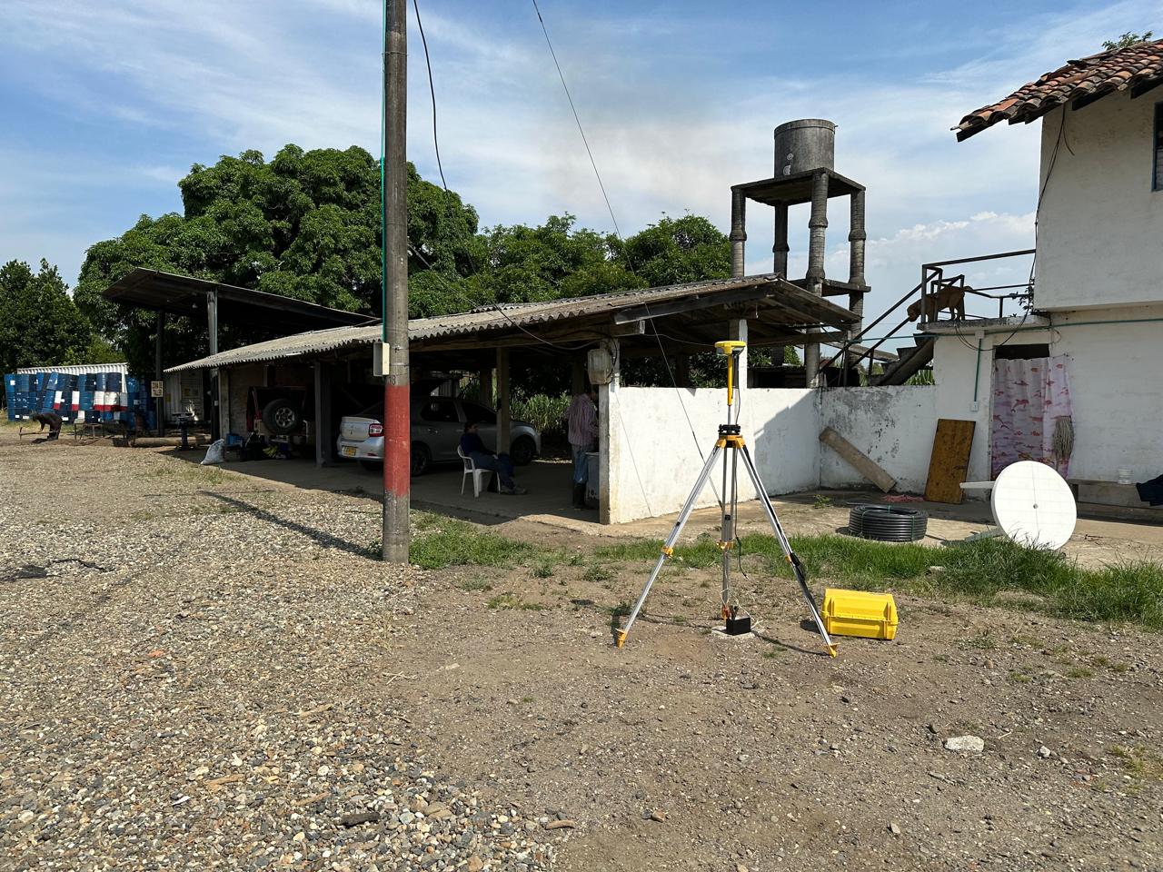 Trabajo topográfico GNSYS